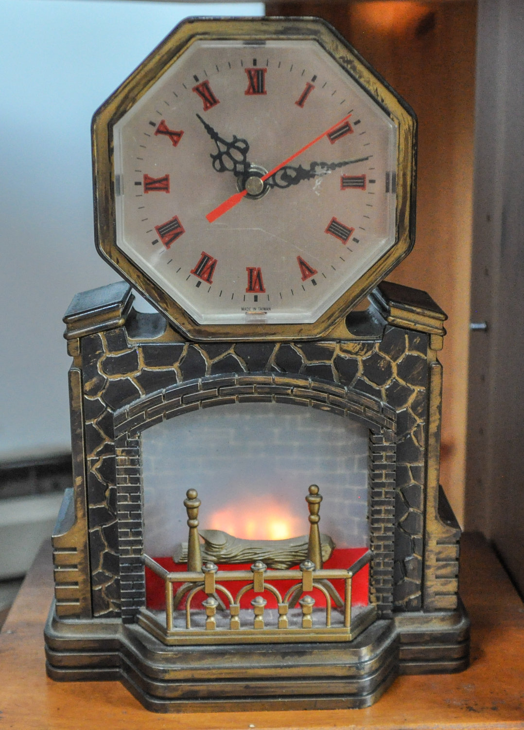 This vintage Mastercrafters light-up flickering-fire-effect clock is one of my faves. A gift from an admirer (what? It happens!) many years ago, it warms my heart just to look at it.